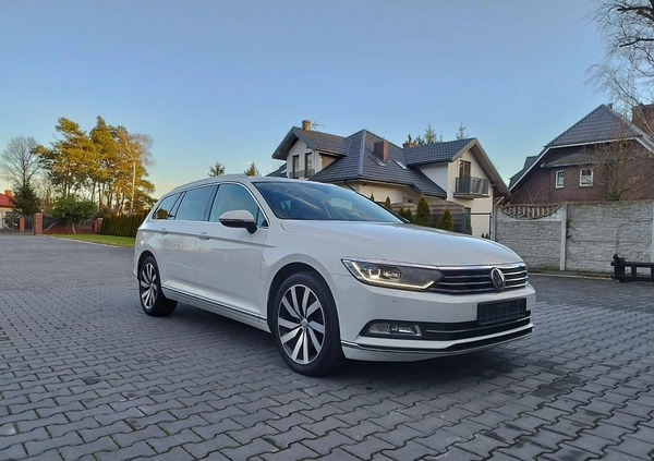 Volkswagen Passat cena 69900 przebieg: 217000, rok produkcji 2017 z Tychowo małe 172